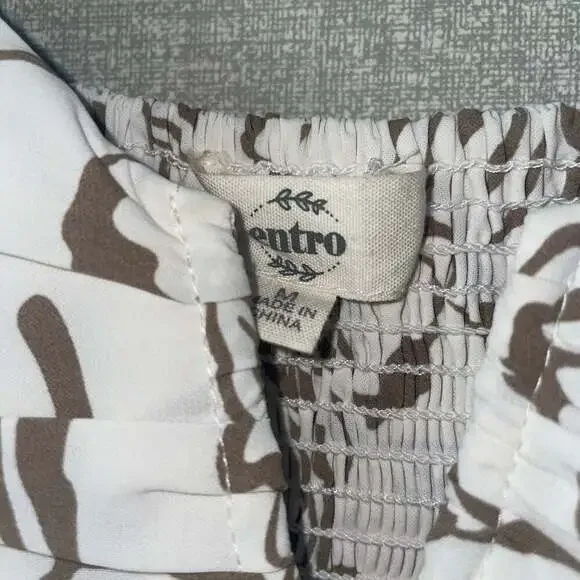 Entro Beige Print Long Sleeves Romper - Picture 4 of 7